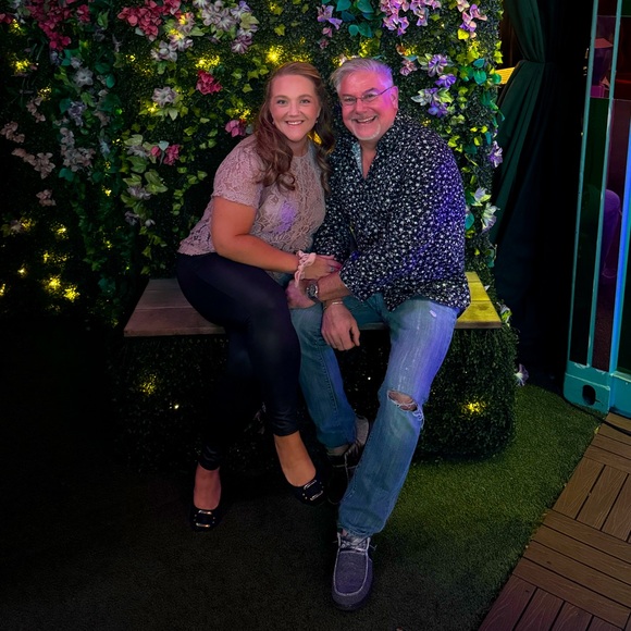 Meet your Posher, Amber - Picture 1 of 4